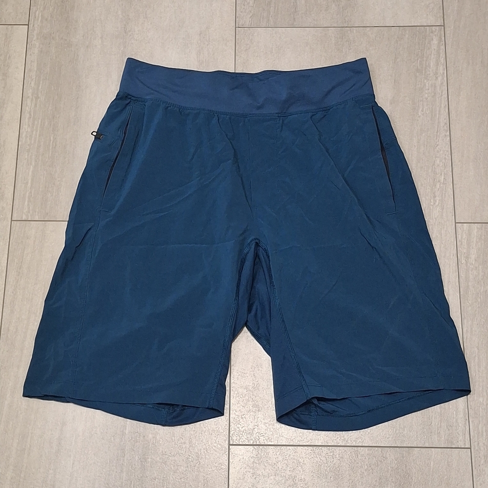 Lululemon Shorts Mens Medium M Green T H E Short Running Yoga Gym Athleisure